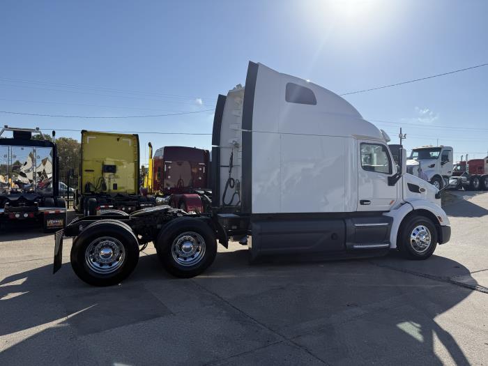 2021 Peterbilt 579-32