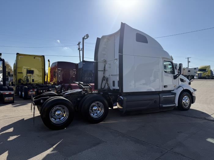2021 Peterbilt 579-33