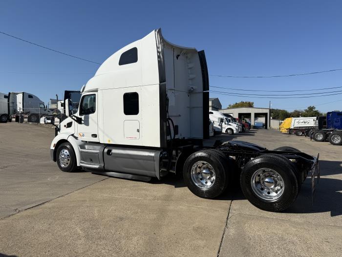 2021 Peterbilt 579 photo 4