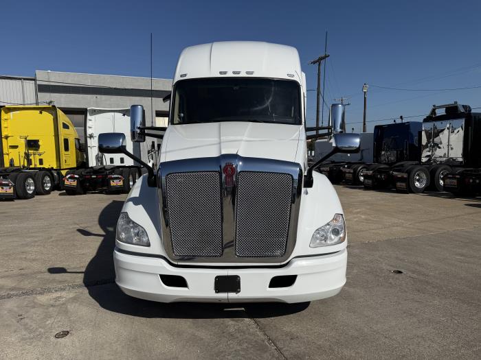 2022 Kenworth T680-25