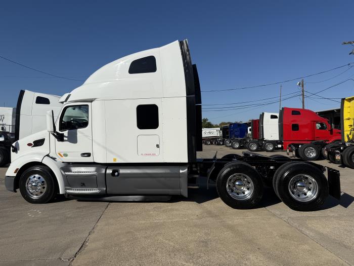 2021 Peterbilt 579-42