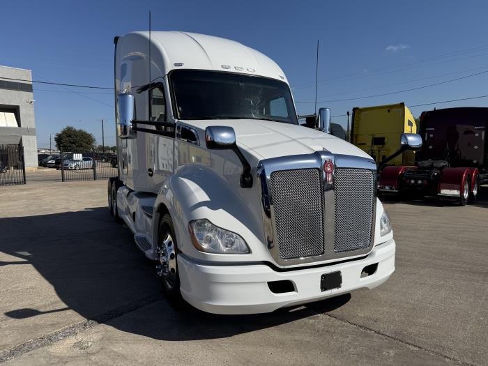 2022 Kenworth T680-27