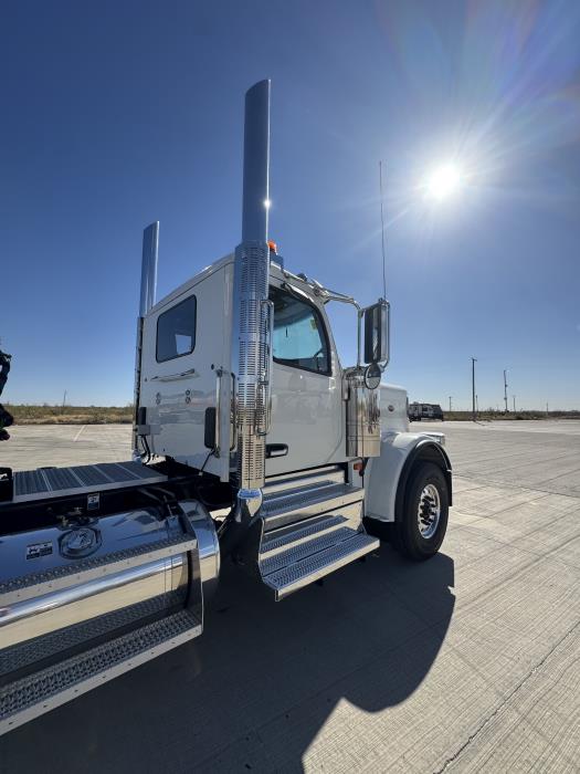 2026 Peterbilt 589-9