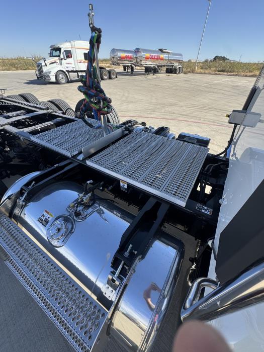 2026 Peterbilt 589-13