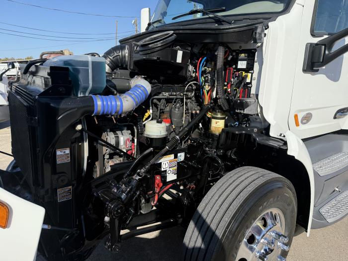 2021 Peterbilt 579-47