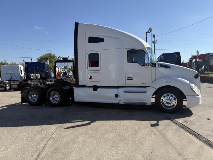 2022 Kenworth T680-31