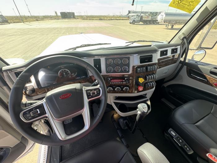 2026 Peterbilt 589-18