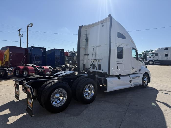 2022 Kenworth T680-38