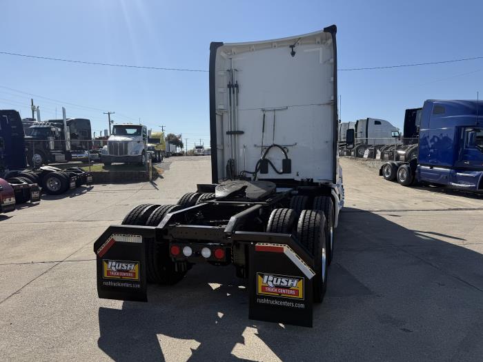 2022 Kenworth T680-40