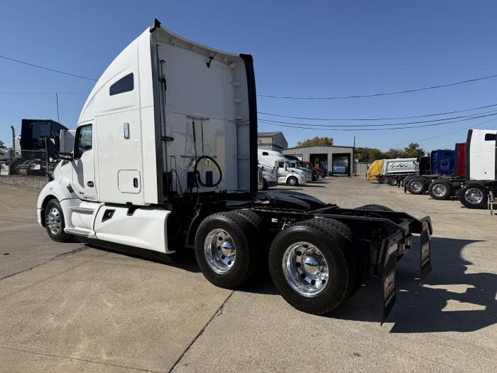 2022 Kenworth T680-45