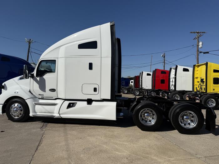 2022 Kenworth T680-48