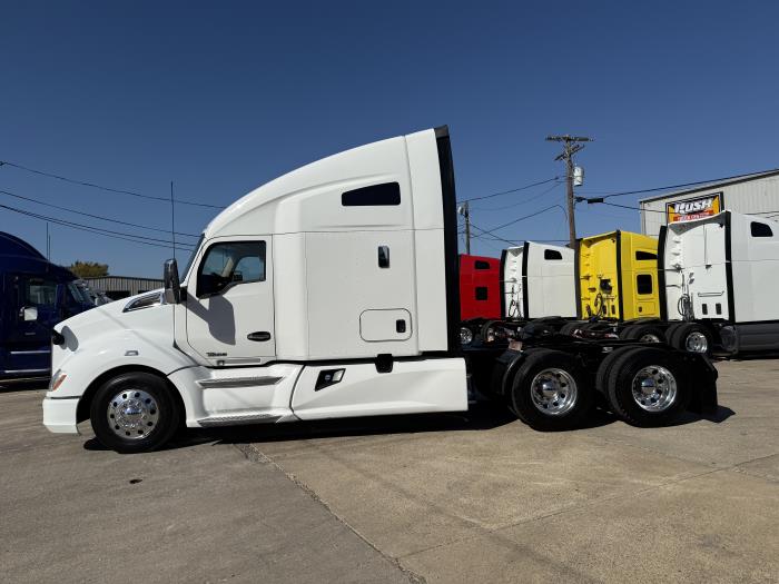 2022 Kenworth T680-49