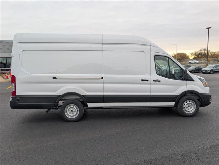 2026 Ford Transit-350-5