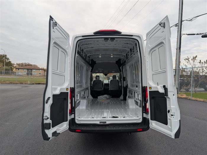 2026 Ford Transit-350-10