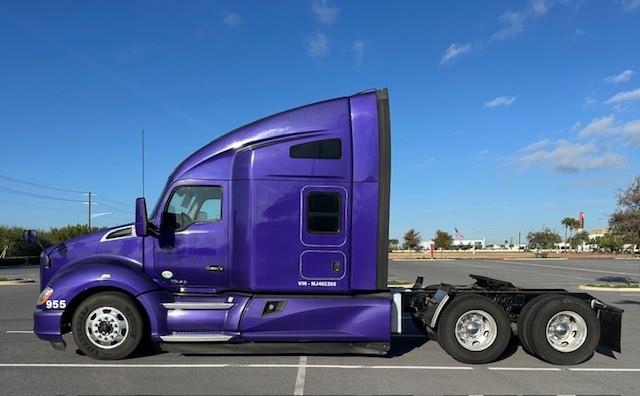 2021 Kenworth T680-8