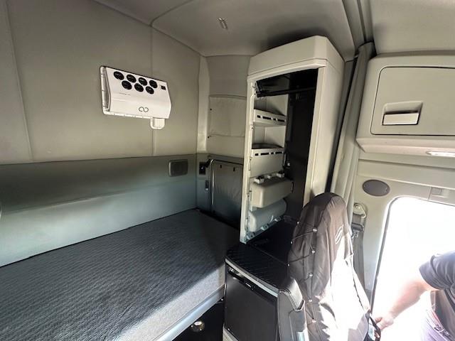 2021 Kenworth T680-13