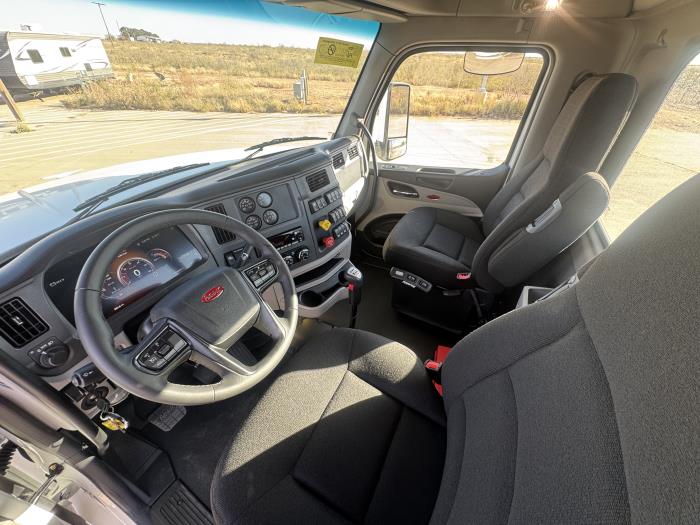 2026 Peterbilt 567-13