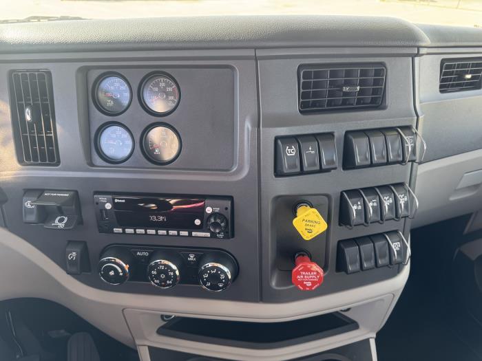 2026 Peterbilt 567-14