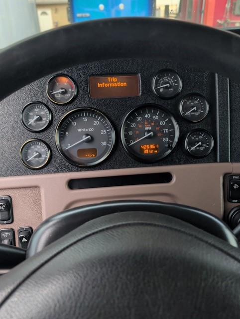 2021 Peterbilt 389-4