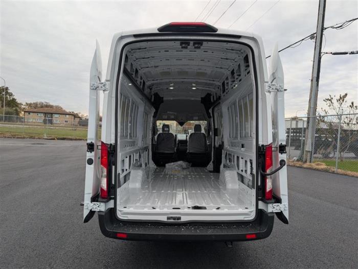 2026 Ford Transit-350-13