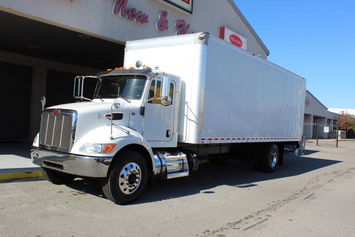 2020 Peterbilt 337-1