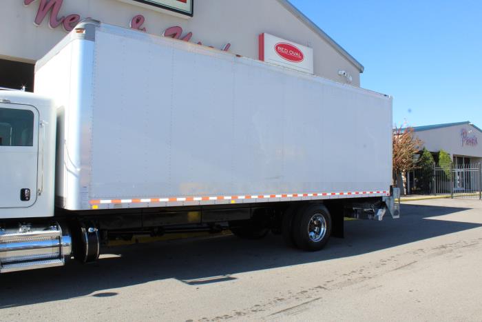 2020 Peterbilt 337-4