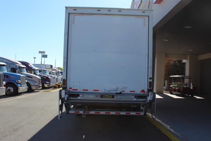 2020 Peterbilt 337-6