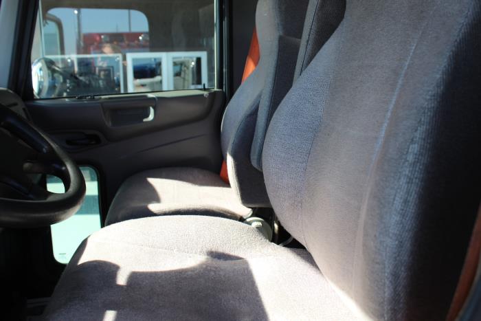 2020 Peterbilt 337-13