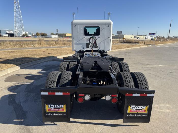 2026 Peterbilt 567-8