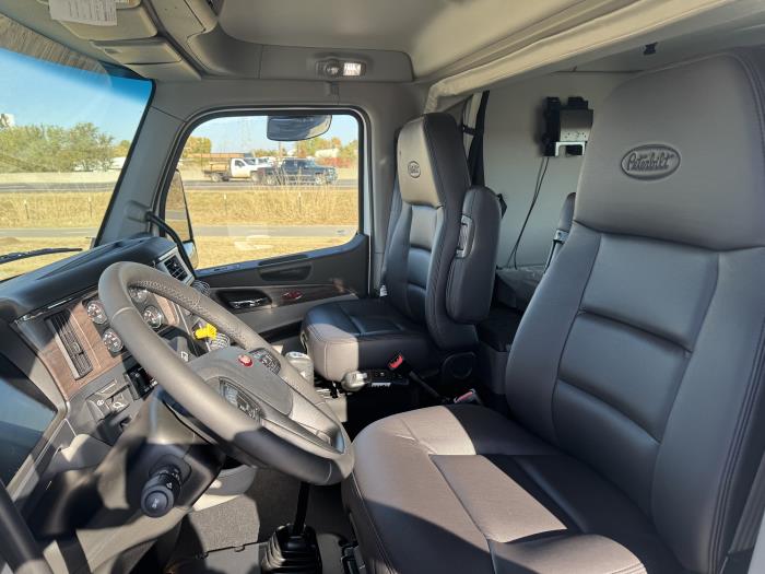 2026 Peterbilt 567-13