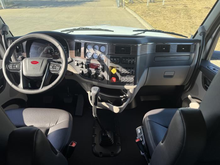 2026 Peterbilt 567-20