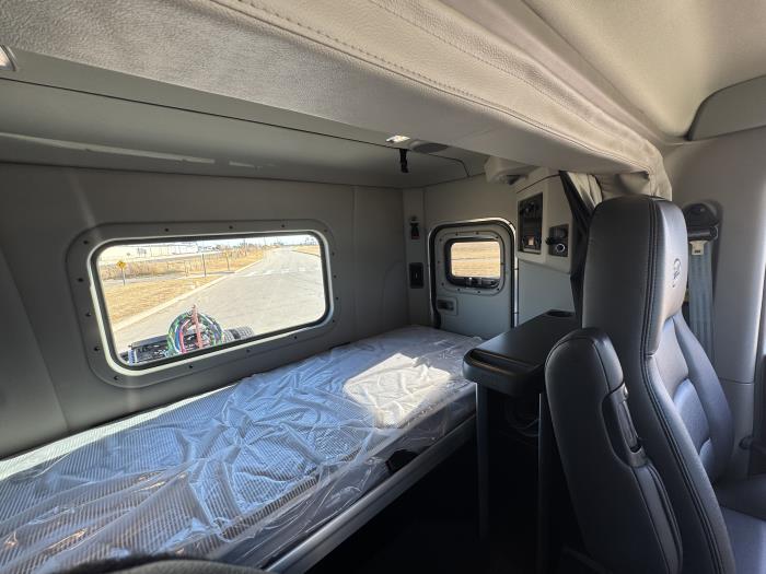 2026 Peterbilt 567-22