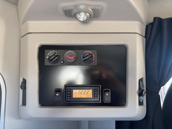 2026 Peterbilt 567-27