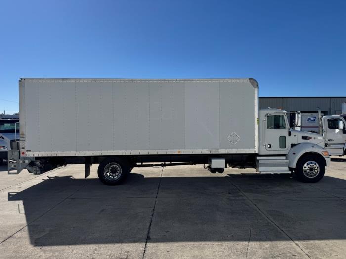 2020 Peterbilt 337-4