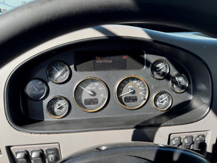 2020 Peterbilt 337-15