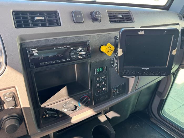 2020 Peterbilt 337-16