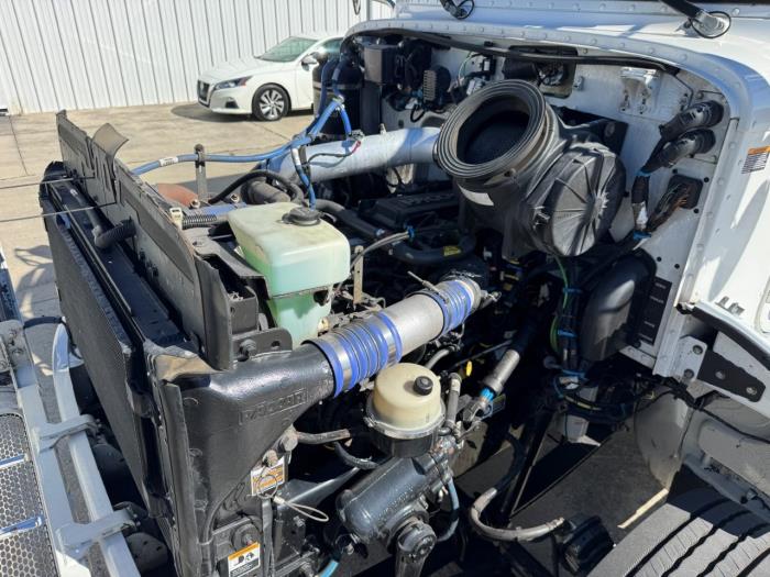 2020 Peterbilt 337-20