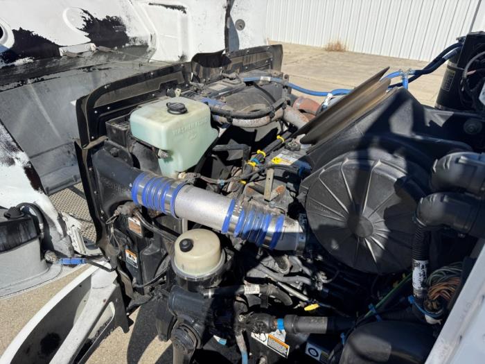 2020 Peterbilt 337-21