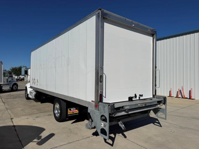 2020 Peterbilt 337-7