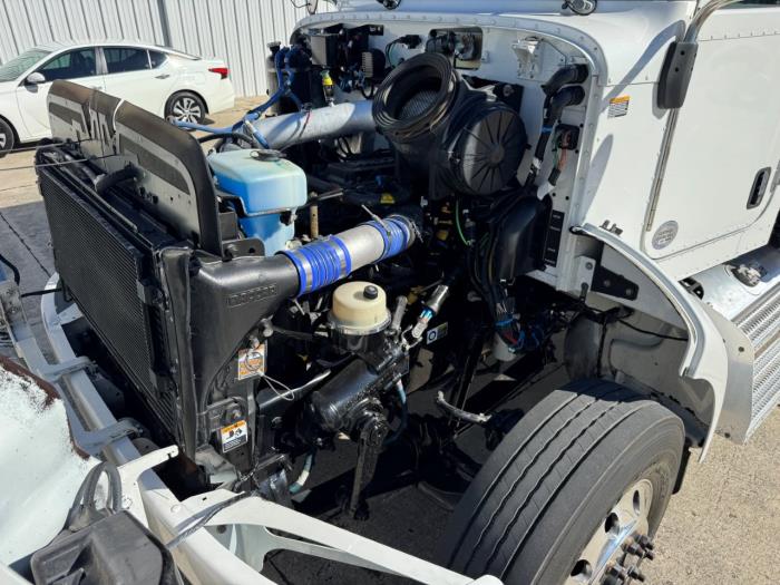 2020 Peterbilt 337-21