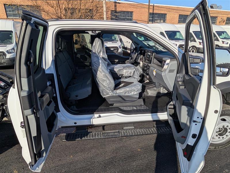 2026 Ford F-450 Super Cab DRW 4x4 Cab Chassis for sale #1975467 - photo 13