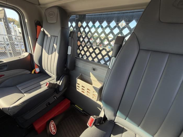 2026 Peterbilt 567-10