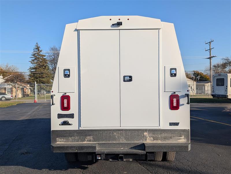 2025 Ford F-550 Regular Cab DRW 4x4 Cab Chassis for sale #1974474 - photo 8