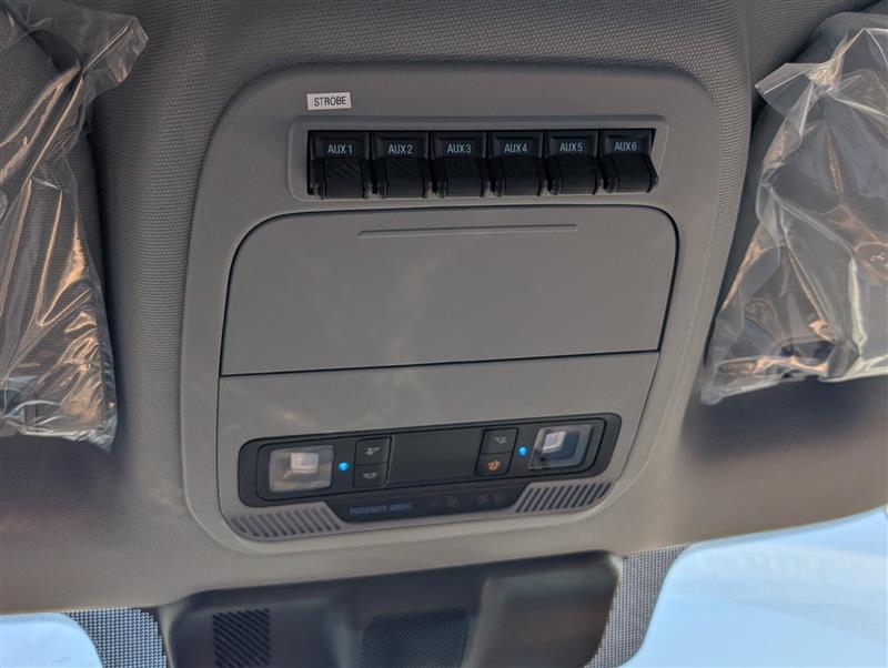 2025 Ford F-550 Regular Cab DRW 4x4 Cab Chassis for sale #1974474 - photo 19