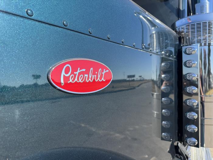 2026 Peterbilt 589-10