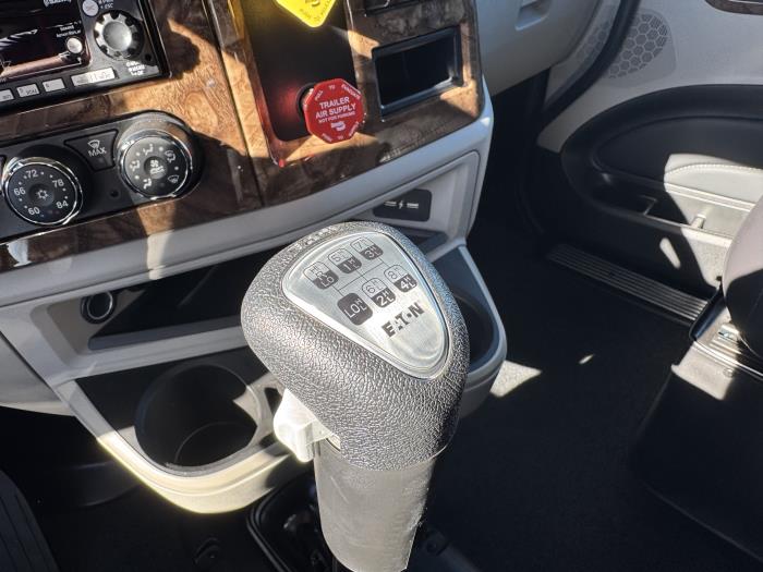 2026 Peterbilt 589-20