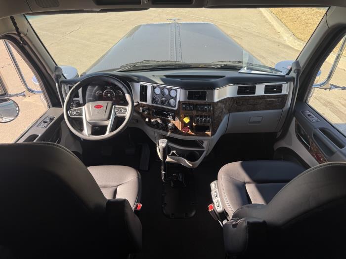 2026 Peterbilt 589-22