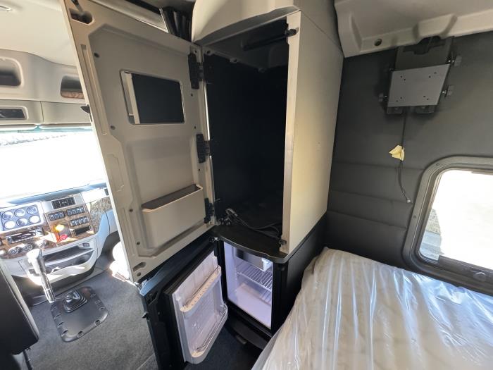 2026 Peterbilt 589-26