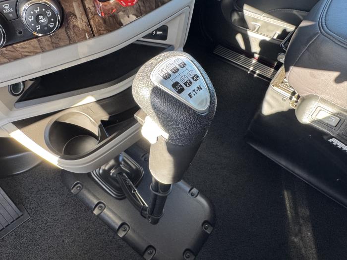 2026 Peterbilt 589-20