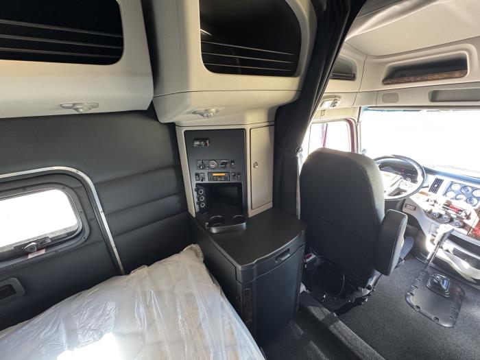 2026 Peterbilt 589-27